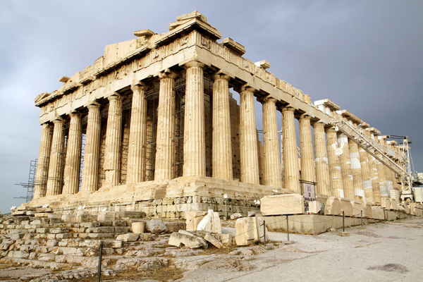 雅典卫城:希腊古典建筑的典范,是雅典人为纪念波希战争胜利而在一